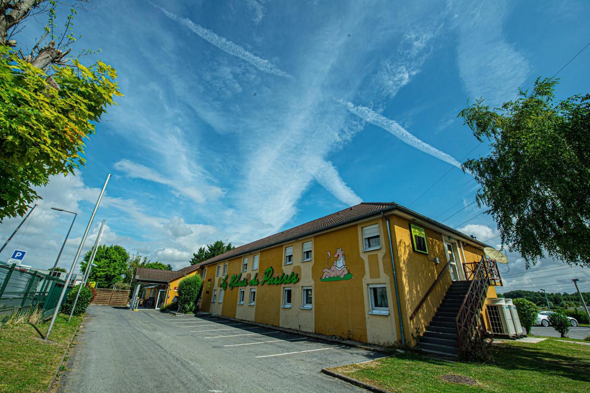 Logis Hotel - Le Relais Du Parisis Villeparisis Exterior photo